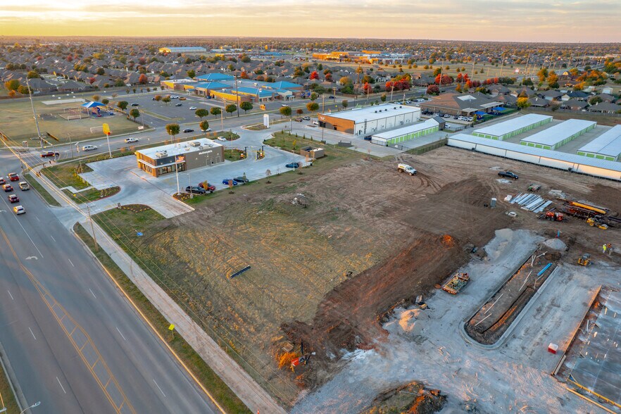 More Photos Of 1791 SW 34th St, Moore Land For Lease