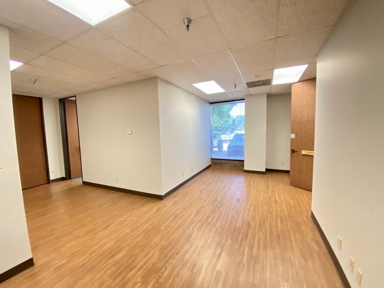 More Photos Of 3007 Knight St, Shreveport Office For Lease
