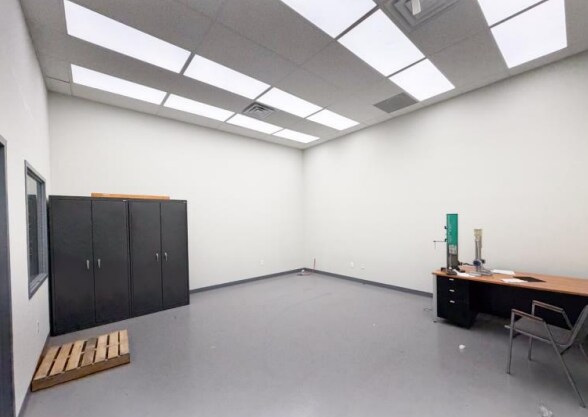 More Photos Of 154 Commerce Way, South Windsor Manufacturing For Lease