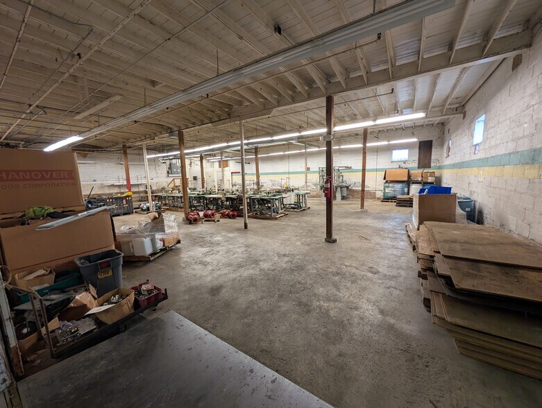 More Photos Of 230 Hawkins St, Burlington Warehouse For Lease
