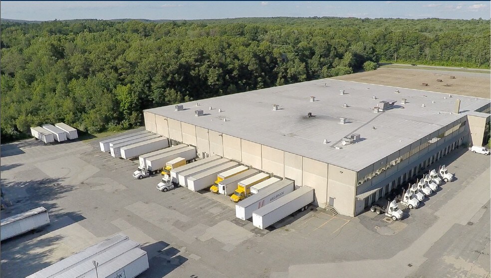 More Photos Of 88 Huntoon Memorial Hwy, Leicester Distribution For Lease