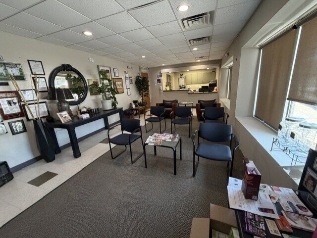 More Photos Of 6114 W Capitol Dr, Milwaukee Medical For Sale