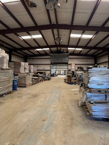 More Photos Of 7045 Stateline Rd, Olive Branch Warehouse For Sale