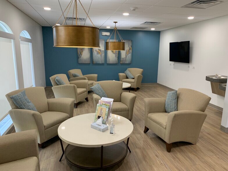 More Photos Of 2724 Warm Springs Rd, Columbus Medical For Lease