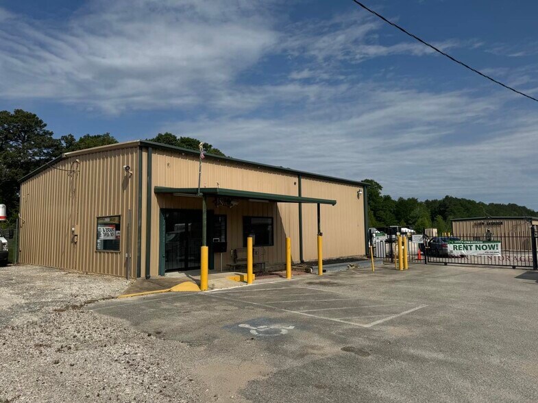More Photos Of 17111 Highway 242, Conroe Self Storage For Lease