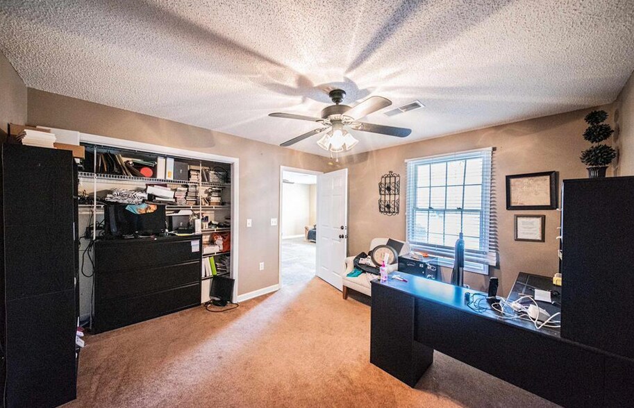 More Photos Of 2025 Clark Line Rd, Paducah Apartments For Sale