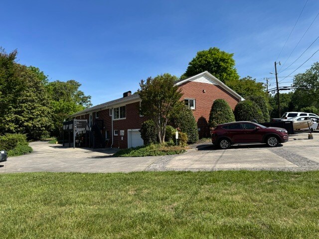 More Photos Of 4909 Boone Trl, Millers Creek Flex For Sale