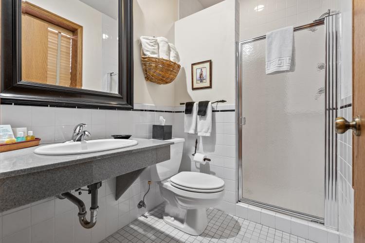 More Photos Of 215 Broadway St, Cottonwood Falls Hotel For Sale