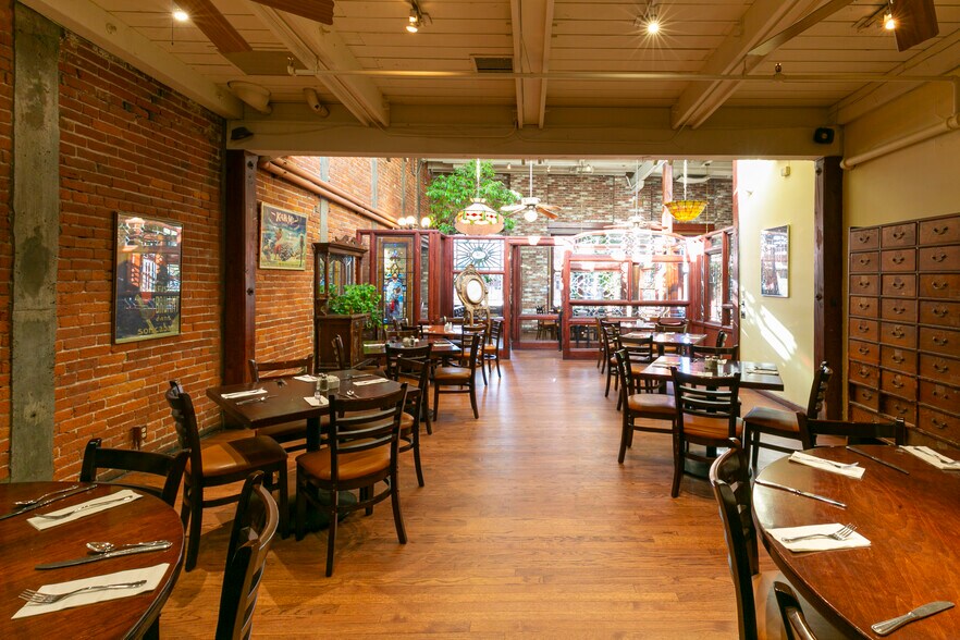 More Photos Of 1001-1015 Front St, Sacramento Restaurant For Sale