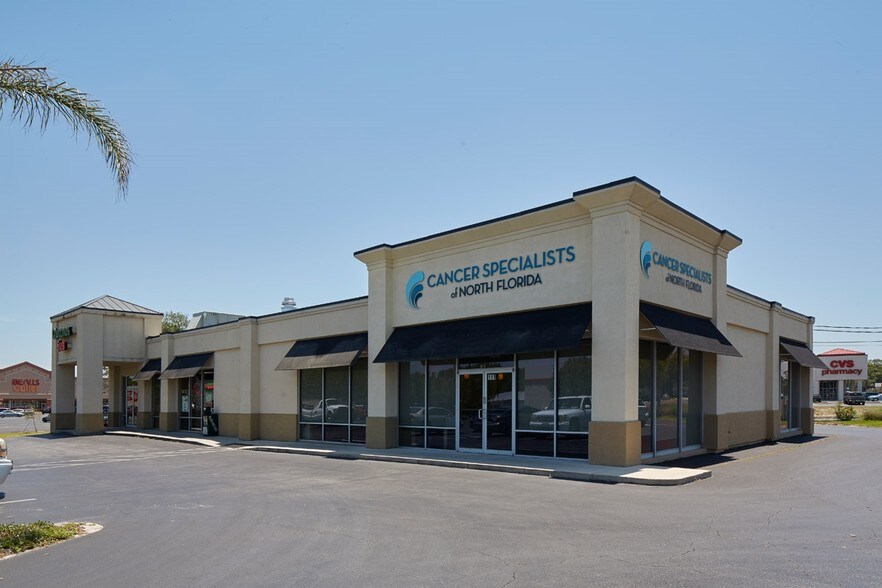 More Photos Of 135 Town and Country Dr, Palatka General Retail For Lease