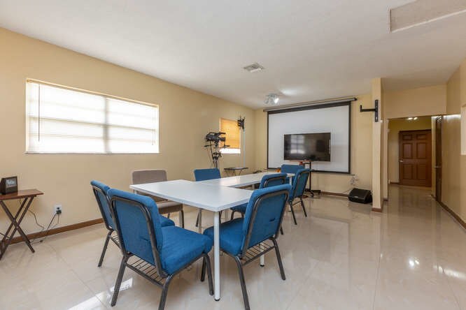 More Photos Of 1000 Foster Rd, Hallandale Beach Religious Facility For Sale