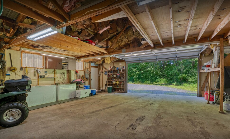 More Photos Of 6622 US-2 Hwy, Hurley Restaurant For Sale