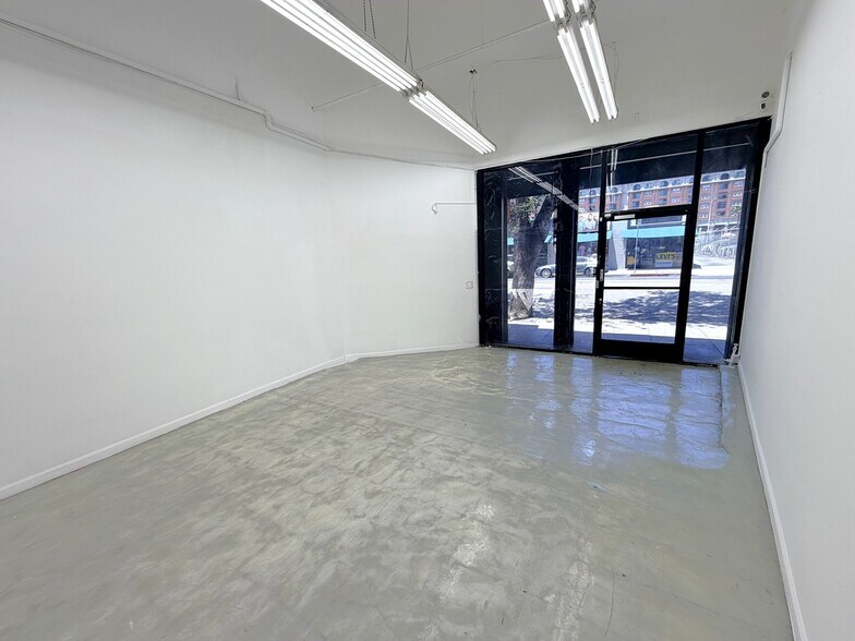 More Photos Of 1020 S Los Angeles St, Los Angeles Light Manufacturing For Lease