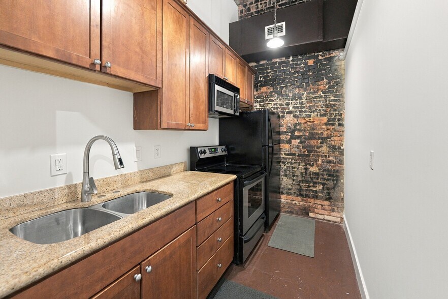 More Photos Of 1602-1608 Walnut St, Jacksonville Restaurant For Sale