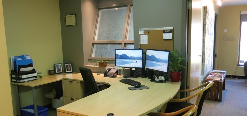 More Photos Of 7505 104th St, Edmonton Storefront Retail Office For Sale