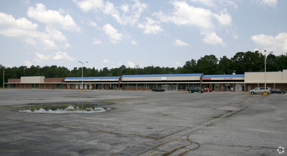 More Photos Of 1301-1333 Carrsville Hwy, Franklin Storefront For Sale