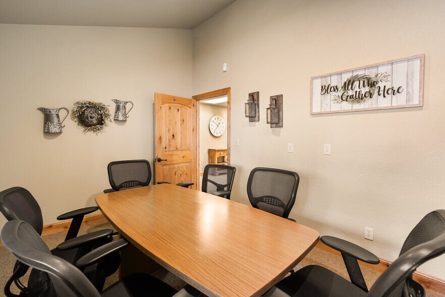 More Photos Of 350 N Pine St, Woodland Park Medical For Sale