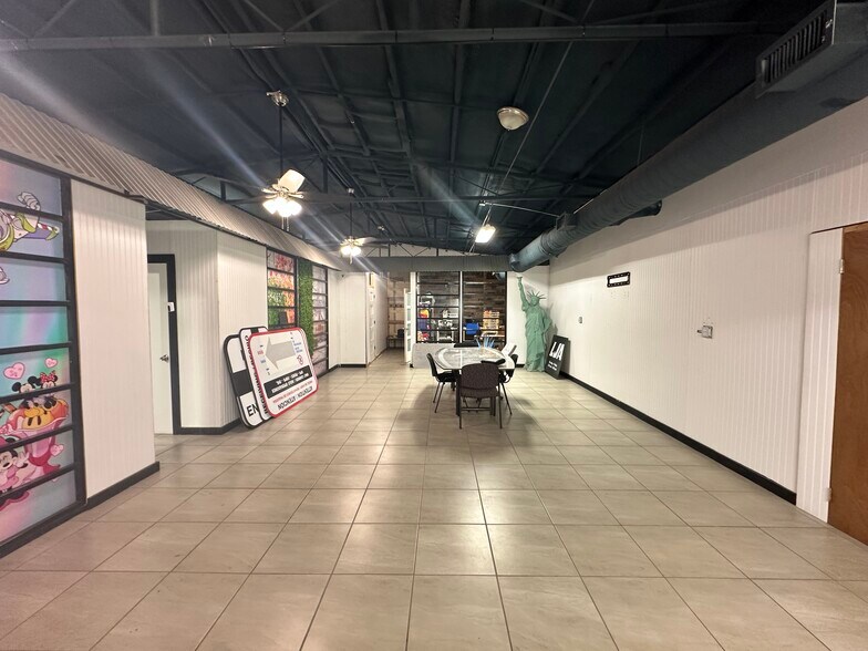 More Photos Of 3901 McPherson Ave, Laredo Freestanding For Sale