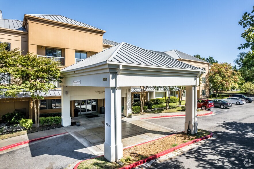 More Photos Of 3076 Kirby Pky, Memphis Hotel For Sale