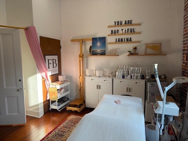 More Photos Of 308 Centre St, Fernandina Beach Storefront Retail Office For Lease