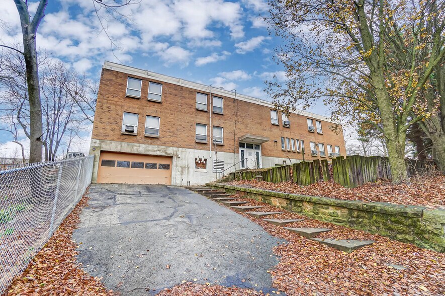 More Photos Of 1106 E High St, Springfield Schools For Sale