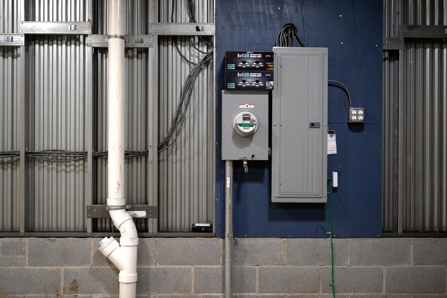 More Photos Of 2532 Atlantic Ave, Brooklyn Warehouse For Lease