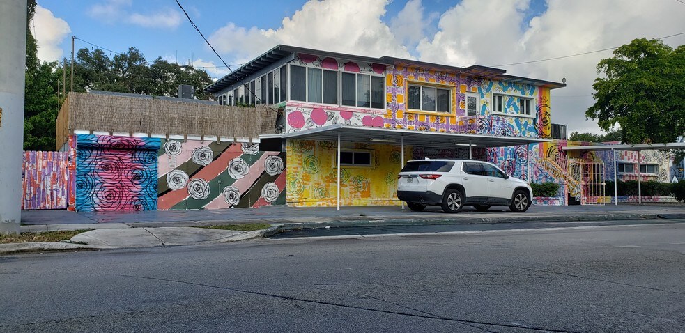 More Photos Of 300 NW 54th St, Miami Office For Lease
