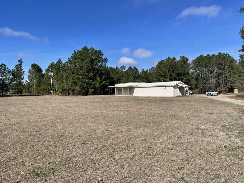 Primary Photo Of 3661 Fayetteville Rd, Raeford Warehouse For Sale