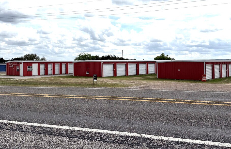Primary Photo Of 2699 N FM 56, Glen Rose Freestanding For Sale