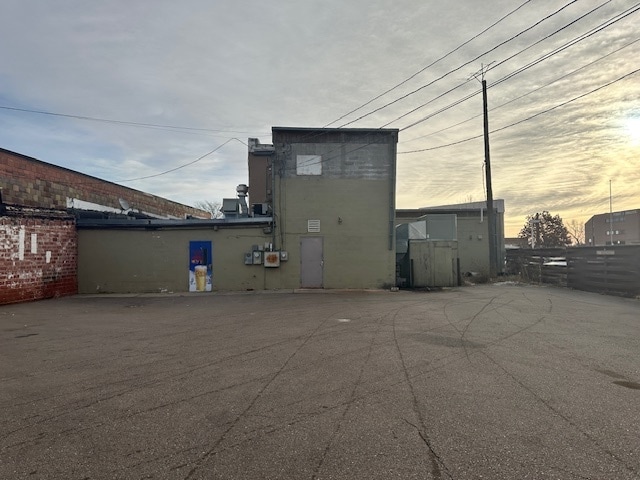 More Photos Of 315 Broadway Ave, Yankton Bar For Sale