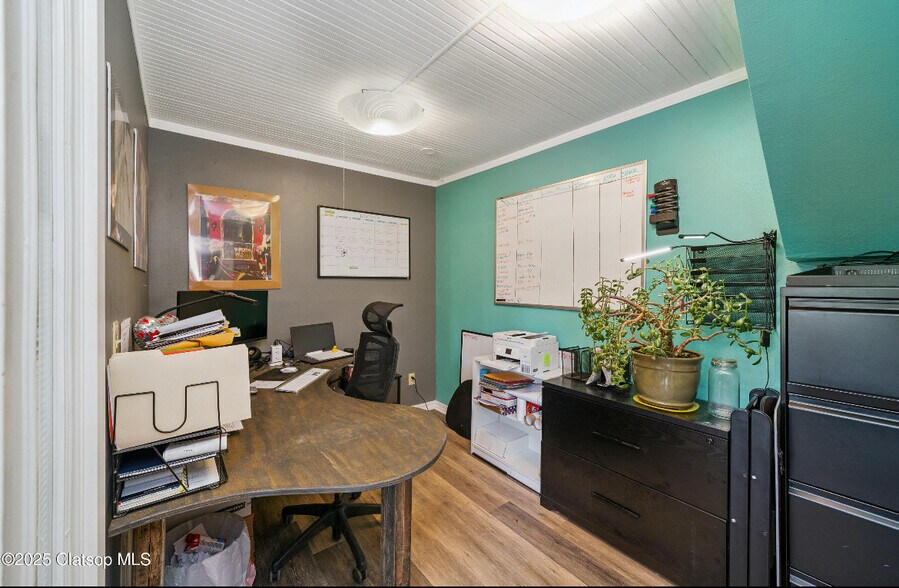 More Photos Of 186 Laneda Ave, Manzanita Storefront Retail Office For Sale