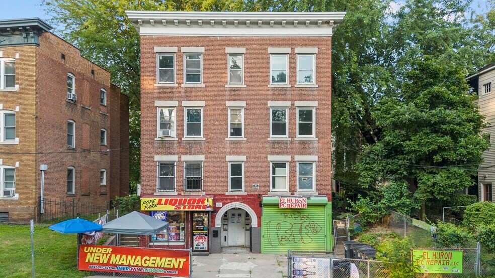 More Photos Of 14 Hillside Ave, Hartford Storefront Retail Residential For Sale