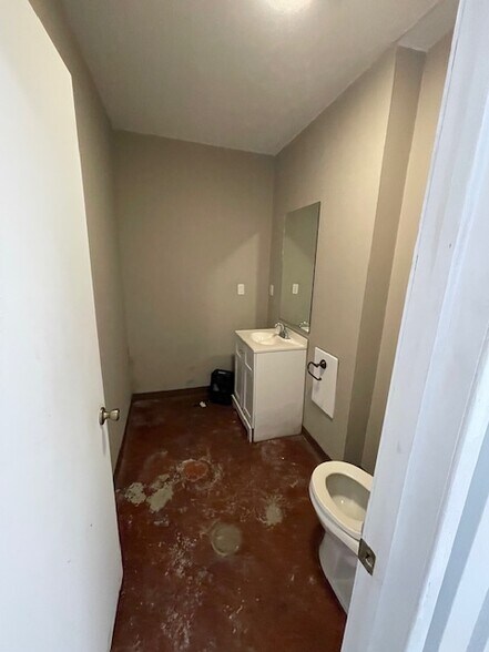More Photos Of 601 W Oakland St, Broken Arrow Office Residential For Sale