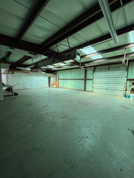 More Photos Of 6523 Harrietts Bluff Rd, Woodbine Freestanding For Sale