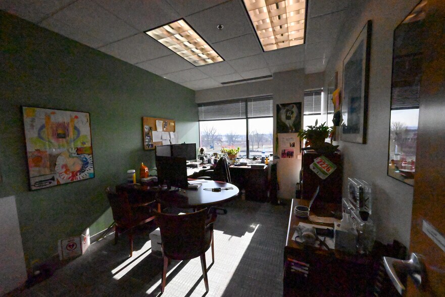 More Photos Of 380 Russell St, Hadley Medical For Lease