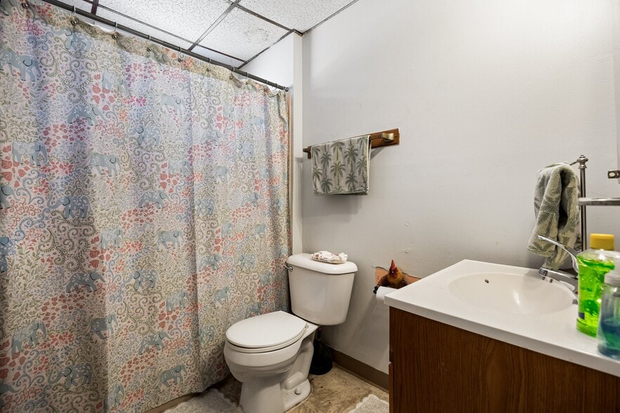 More Photos Of 209 W Clinton Ave, Oaklyn Storefront Retail Residential For Sale