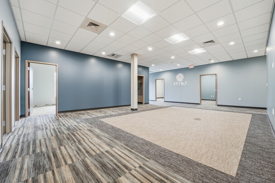 More Photos Of 2873 W Hardies Rd, Gibsonia Office For Lease