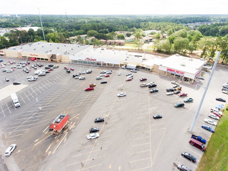More Photos Of 4400 Hardy St, Hattiesburg Storefront For Sale
