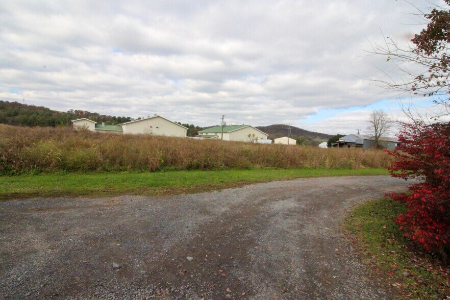 More Photos Of 16094 Evergreen Valley Rd, Timberville Specialty For Lease