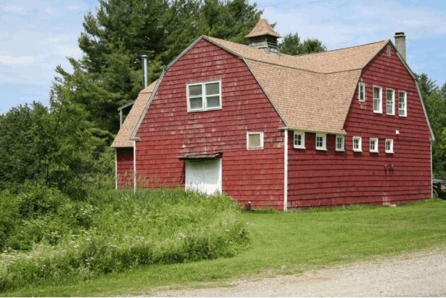 More Photos Of 885 Washington Mountain Rd, Washington Hotel For Sale