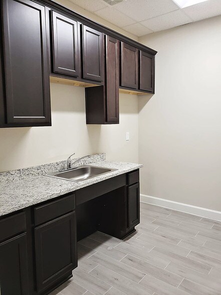 More Photos Of 8118 Fry Rd, Cypress Unknown For Lease