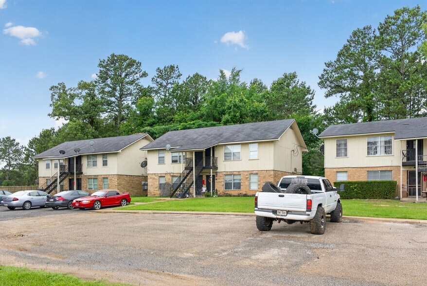 More Photos Of 1804 Baseball Loop, Diana Apartments For Sale