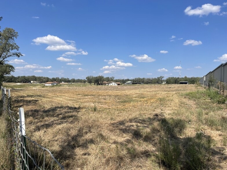 More Photos Of 1612 State Highway 71 W, Cedar Creek Land For Lease