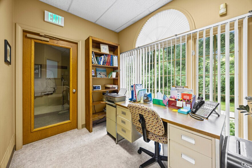 More Photos Of 61E Monroe Ave, Pittsford Medical For Sale