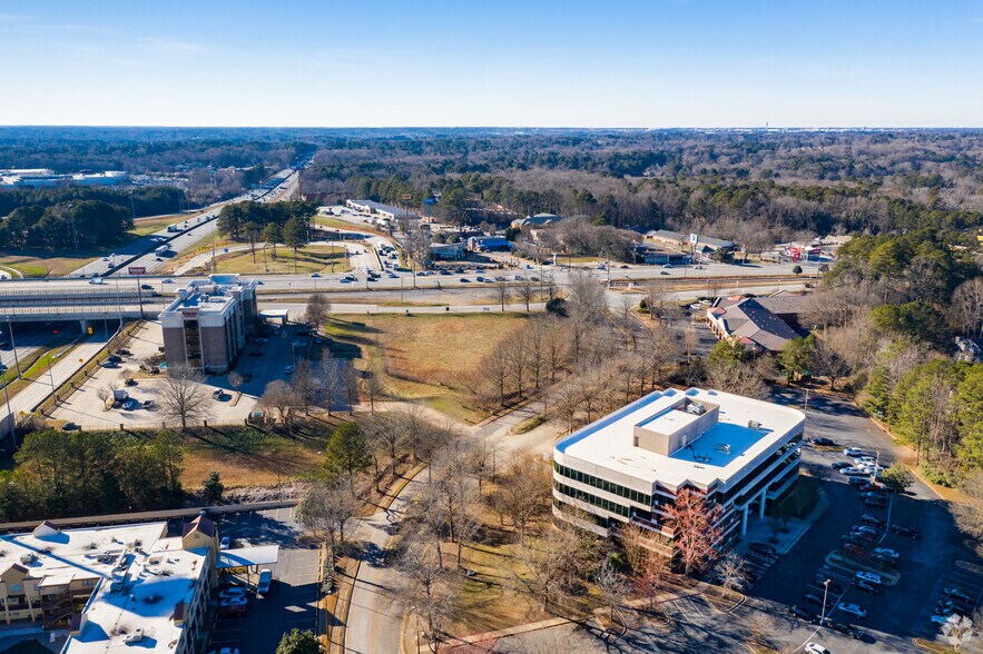 More Photos Of 1590 Adamson Pky, Morrow Office For Lease