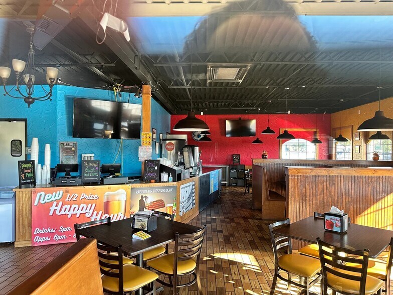 More Photos Of 2000 S Commercial Ave, Coleman Restaurant For Sale