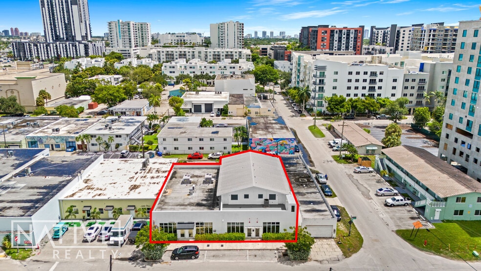 Primary Photo Of 702-706 NE 1st Ave, Fort Lauderdale Restaurant For Lease