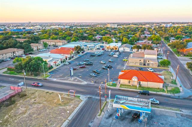 More Photos Of 220 W Hillside Rd, Laredo General Retail For Sale