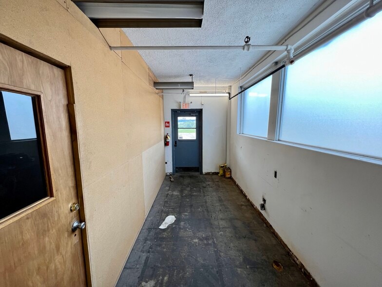 More Photos Of 7820 Reading Rd, Cincinnati Warehouse For Lease