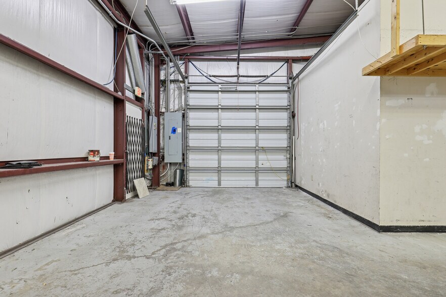 More Photos Of 711 Cassat Ave, Jacksonville Service For Sale